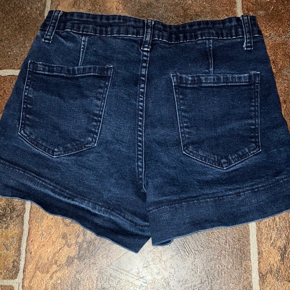 Forever 21 jeans size 27 (like size 5) in EUC - Picture 3 of 5